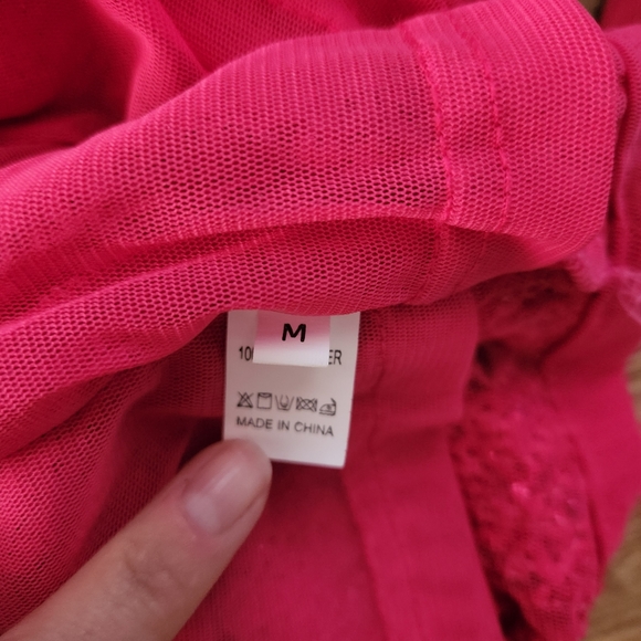 Hot pink sequin wiggle dress - Picture 4 of 6